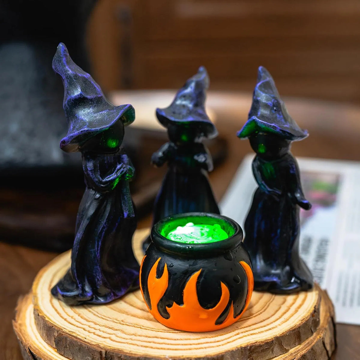 4 PCS Halloween Miniature Witches Cauldron Figurine Table Decoration, Resin